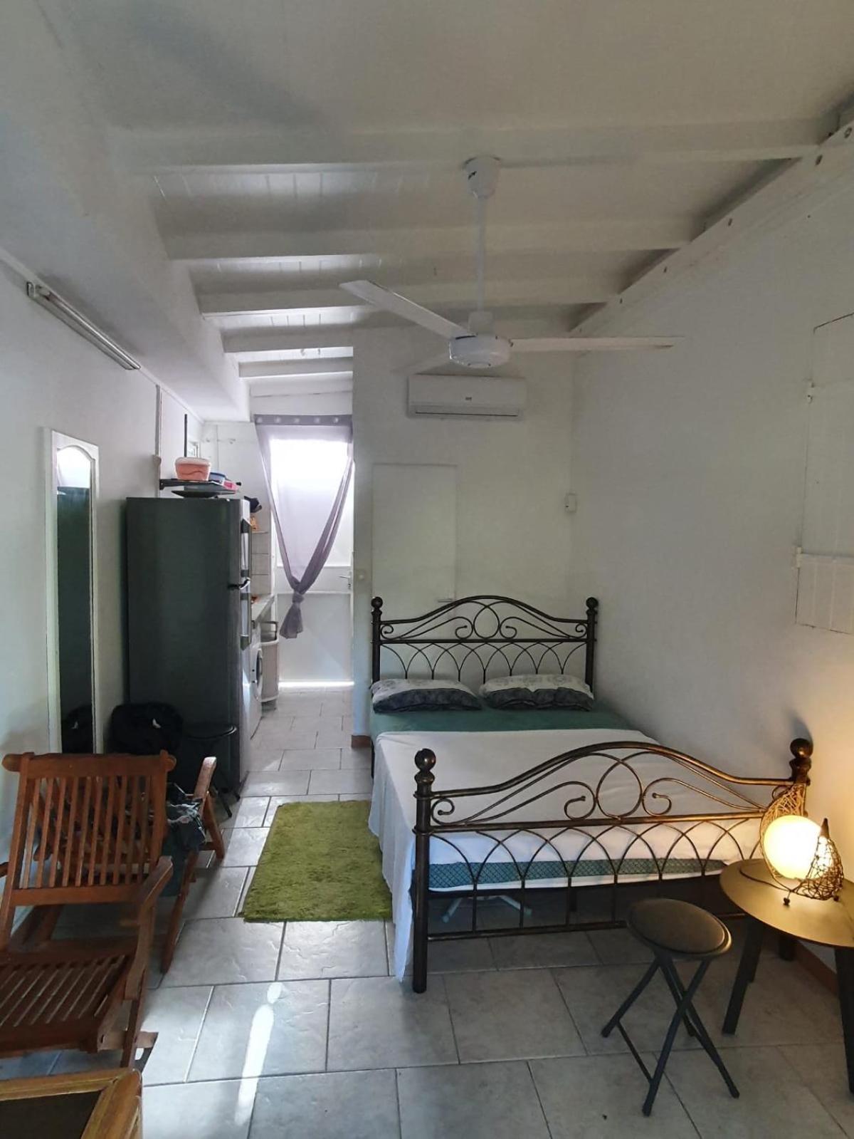 Le Sable Bleu - Evasion Tropicale A Sainte-Anne - Plage 5Min - Piscine - Parking - Logement Climatise - Vue Sur Les Palmiers - Parfait Pour Sejours En Famille Ou Entre Amis Zewnętrze zdjęcie