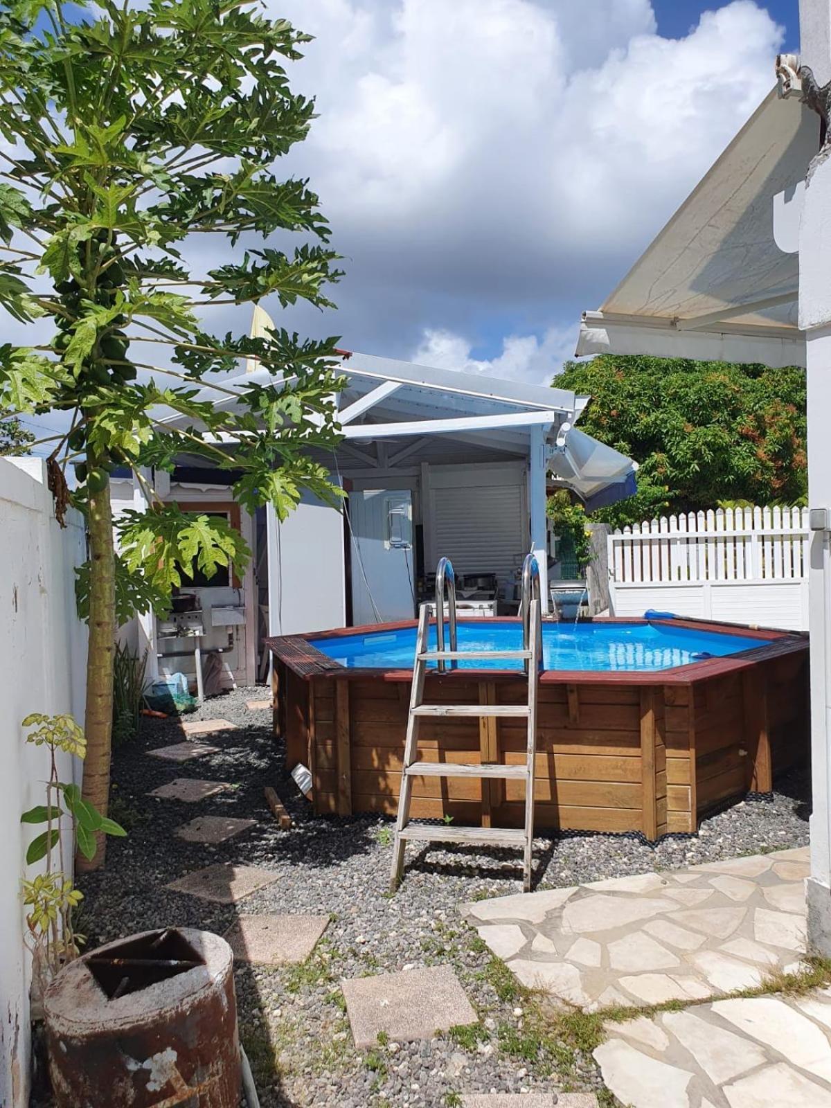 Le Sable Bleu - Evasion Tropicale A Sainte-Anne - Plage 5Min - Piscine - Parking - Logement Climatise - Vue Sur Les Palmiers - Parfait Pour Sejours En Famille Ou Entre Amis Zewnętrze zdjęcie