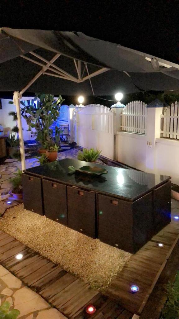 Le Sable Bleu - Evasion Tropicale A Sainte-Anne - Plage 5Min - Piscine - Parking - Logement Climatise - Vue Sur Les Palmiers - Parfait Pour Sejours En Famille Ou Entre Amis Zewnętrze zdjęcie
